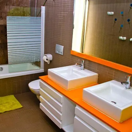 فيلة Habitats Del Duque, Tenerife أذيخي
